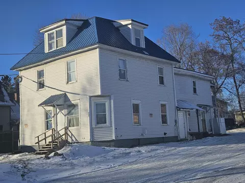 20 Vaughan St, Caribou, ME 04736