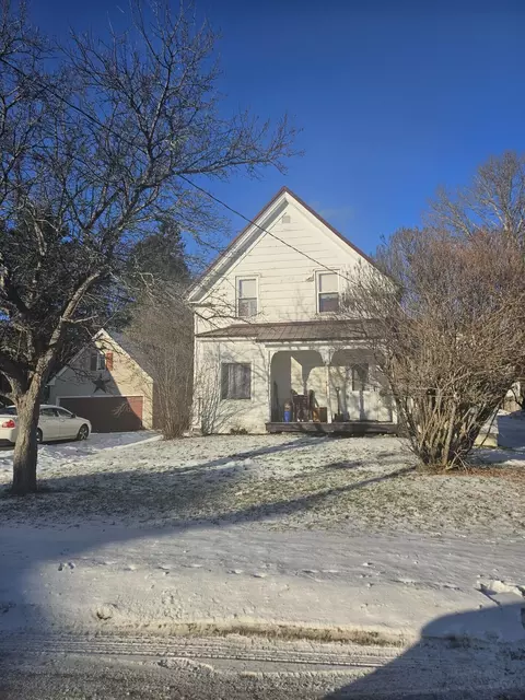 12 Vaughan St, Caribou, ME 04736