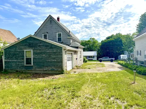 Exterior - 34 Lincoln St, Millinocket, ME 04462 photo 3 of 8