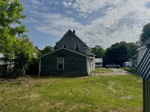 Exterior - 34 Lincoln St, Millinocket, ME 04462 photo 4 of 8