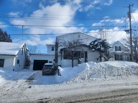 131132 13th14th Ave, Madawaska, ME 04756