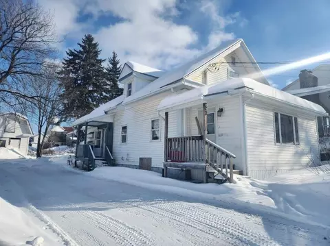 92 14th Ave, Madawaska, ME 04756