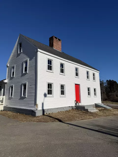 15 Picott Rd, Kittery, ME 03904