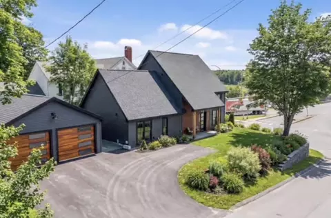 3 Main St, Bucksport, ME 04416