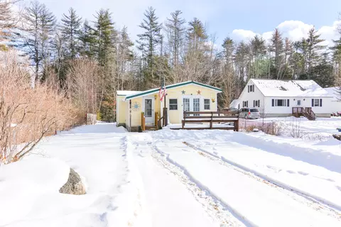 65 Kennebec Dr, Lebanon, ME 04027
