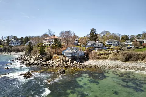 2 Drew Rd, South Portland, ME 04106