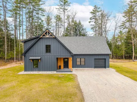 62 E Point Way, Norway, ME 04268