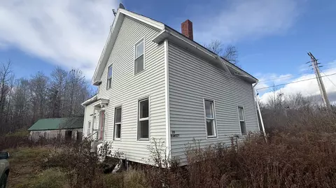 20 Main St, Sangerville, ME 04479