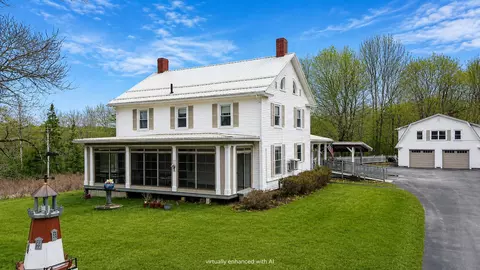 11 Alton St, Milo, ME 04463