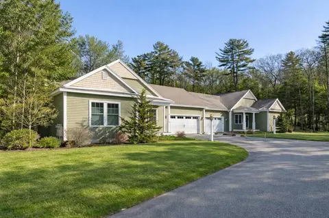 6 Dipper Rd #27, Cape Elizabeth, ME 04107