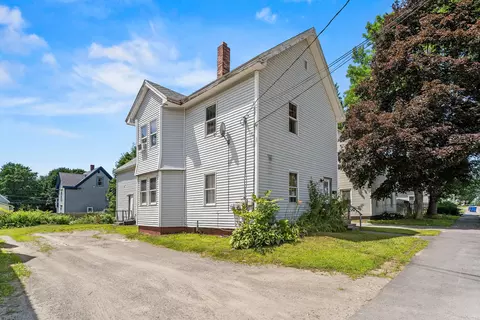 81 Parker St, Brewer, ME 04412