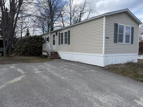 2 Bulick Dr, Lisbon, ME 04252