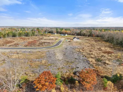 32 Blue Sky Dr, Levant, ME 04456 photo 4