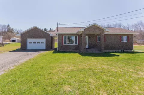 180 Hillside Rd, Saint Agatha, ME 04772