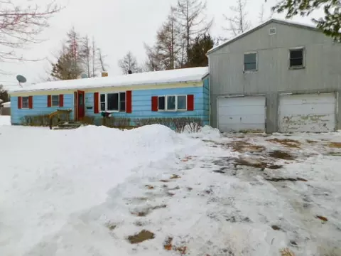 56 Cooper St, Machias, ME 04654