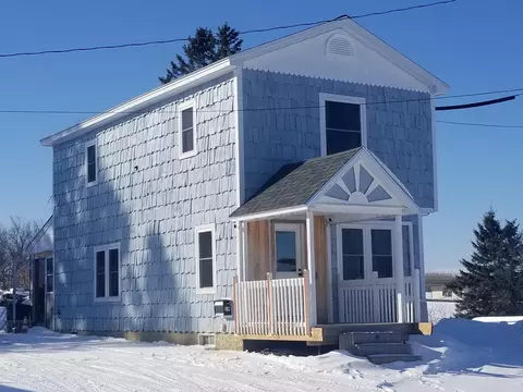 19 Pleasant St, Limestone, ME 04750