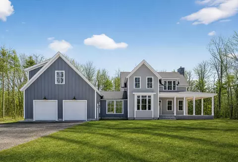 9 Acorn Ave, Kennebunkport, ME 04046
