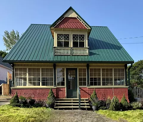 34 Shackford St, Eastport, ME 04631