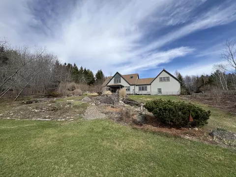 63 Raccoon, Cushing, ME 04563