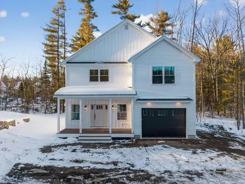 11 Peabody Ln #102, Saco, ME 04072