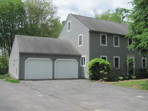 16 Larboard Ln #6, Kennebunk, ME 04043