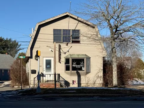 145 Main St, Thomaston, ME 04861