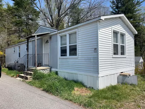 19 Aspen Cir, Kittery, ME 03904