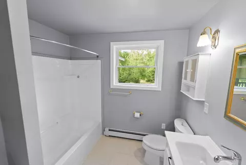 Bath - 50 Emerald Dr, Hampden, ME 04444 photo 4 of 7