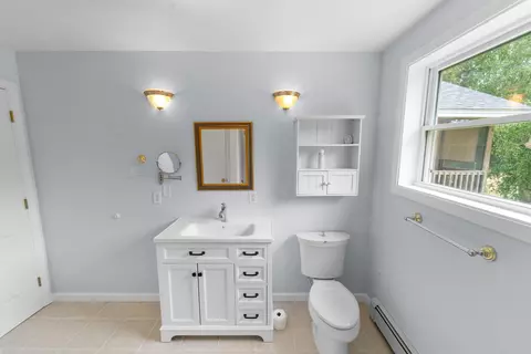 Bath - 50 Emerald Dr, Hampden, ME 04444 photo 6 of 7