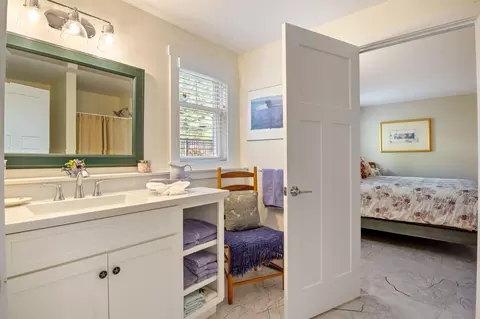 Bath - 67 Cherry Ln, Ogunquit, ME 03907 photo 8 of 9