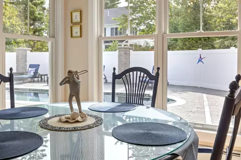 Dining - 67 Cherry Ln, Ogunquit, ME 03907 photo 4 of 7