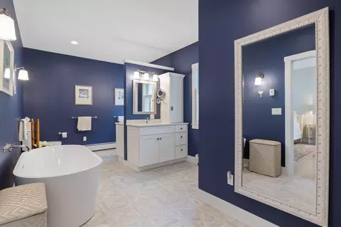 Bath - 67 Cherry Ln, Ogunquit, ME 03907 photo 1 of 9