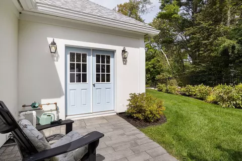 Exterior - 67 Cherry Ln, Ogunquit, ME 03907 photo 11 of 14