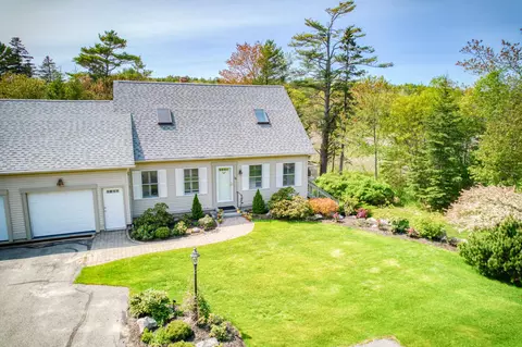 30 Village Ct #36, Boothbay Harbor, ME 04538