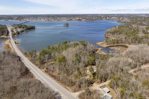 2 Us Route 1 # -1, Edgecomb, ME 04556