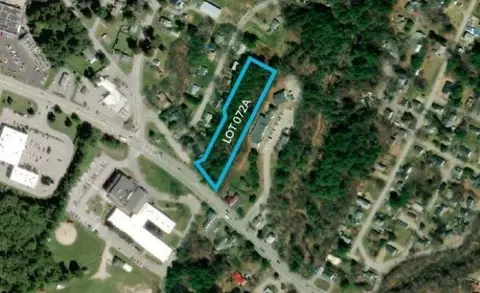 606 Lisbon St, Lisbon, ME 04252