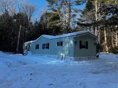 17 Green Rd, Madison, ME 04950