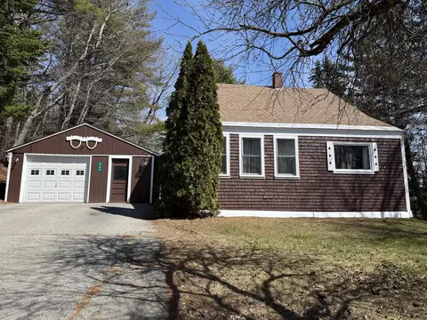 949 Depot St, Waldoboro, ME 04572
