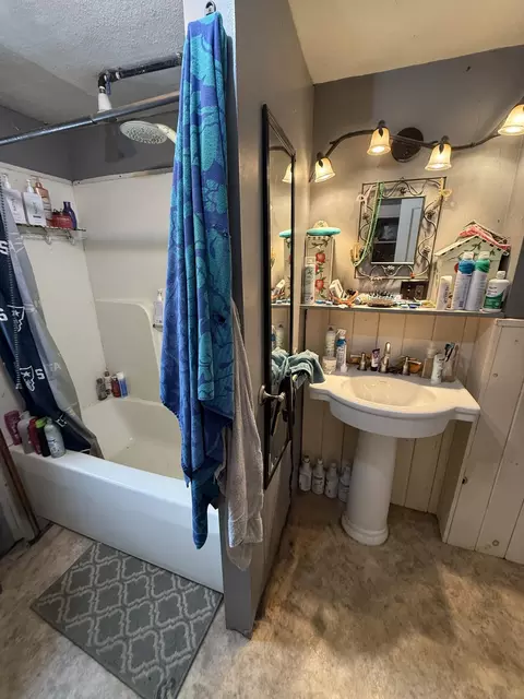 Bath - 101 S River Rd, Calais, ME 04619 photo 1 of 1