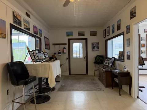 Entry Way - 54 W Main St, Vinalhaven, ME 04863 photo 5 of 5