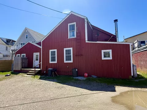 54 W Main St, Vinalhaven, ME 04863