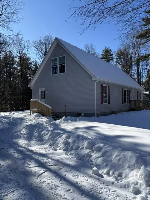 85 Shady Ln, Wiscasset, ME 04578