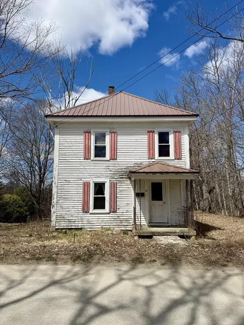 19 Fowler St, Calais, ME 04619