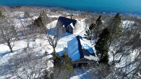 19 Seahaven Rd, Jonesport, ME 04649