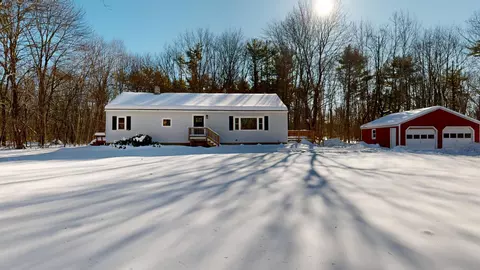 313 W Neck Rd, Nobleboro, ME 04555