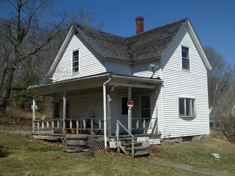 1025 Commercial St, Rockport, ME 04856