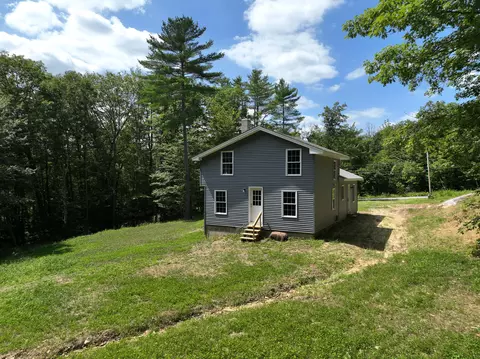 21 Coolidge Rd, Dixfield, ME 04224