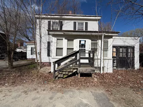 4 Union Pl, Waterville, ME 04901