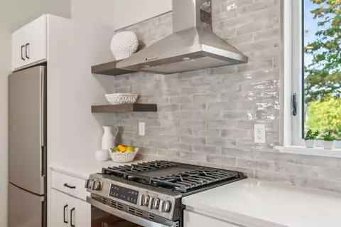 Kitchen - 26 Upper Falls Rd #108, Biddeford, ME 04005 photo 2 of 4
