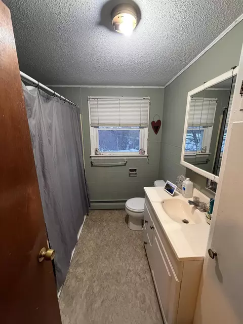Bath - 43 Eustis St, Lewiston, ME 04240 photo 1 of 1